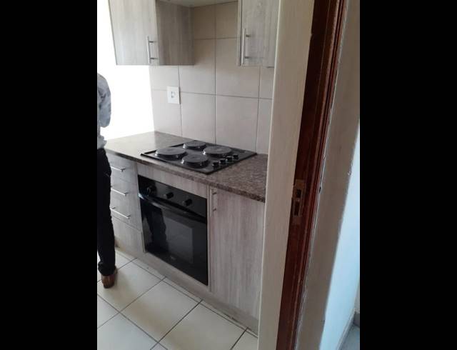 2 BEDROOM PROPERTY TO RENT IN BRENTWOOD PARK